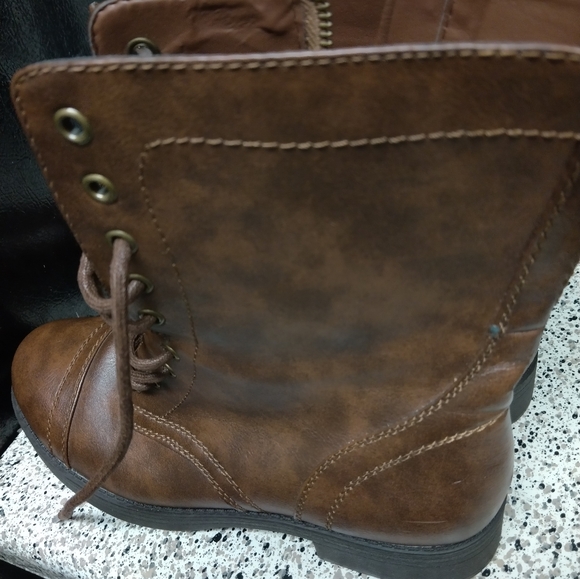 Shoes - Picture 4 of 11